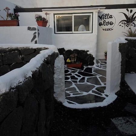 Aloelux Villa !! - Private Villa With Pool , Jacuzzi, Cinema, Massage ,Wonderful View, Art Desing Villa Tías Exterior foto