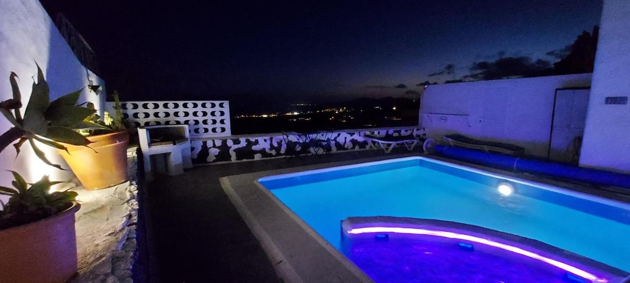 Aloelux Villa !! - Private Villa With Pool , Jacuzzi, Cinema, Massage ,Wonderful View, Art Desing Villa Tías Exterior foto